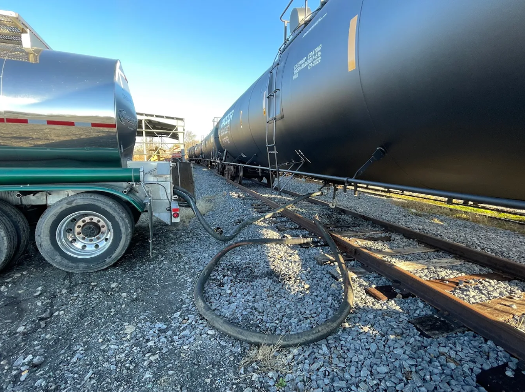 Beauharnois, QC - Railcar Storage - CN, CSX - second view