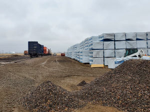 Unity, SK - Transload - CN, CPKC - Unity, SK